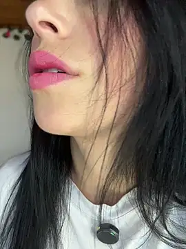 Mia salinass online show from 07.28.26