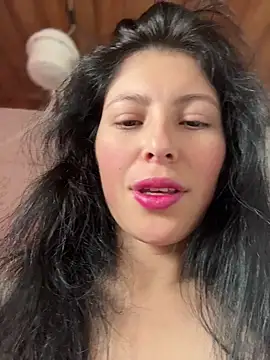Mia salinass online show from 07.29.26