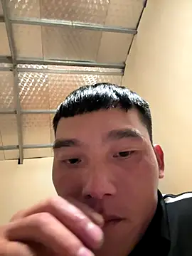 Snapshot of Chao_xxx chatting on 10.21.25 Chao xxx online show from 10.21.25