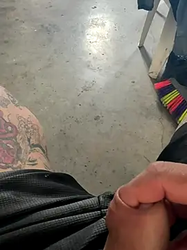 Snapshot of cfomega4592 chatting on 10.10.25 cfomega4592 online show from 10.10.25