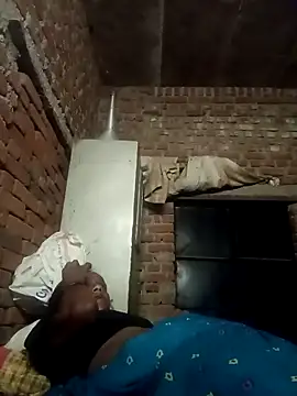 Snapshot of Xx_pooja chatting on 10.02.25 Xx pooja online show from 10.02.25