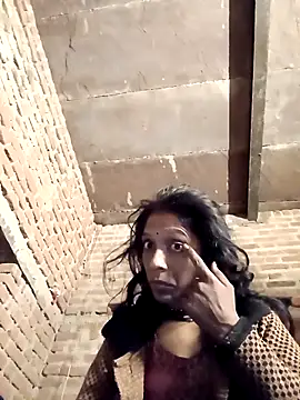 Snapshot of Xx_pooja chatting on 11.12.25 Xx pooja online show from 11.12.25