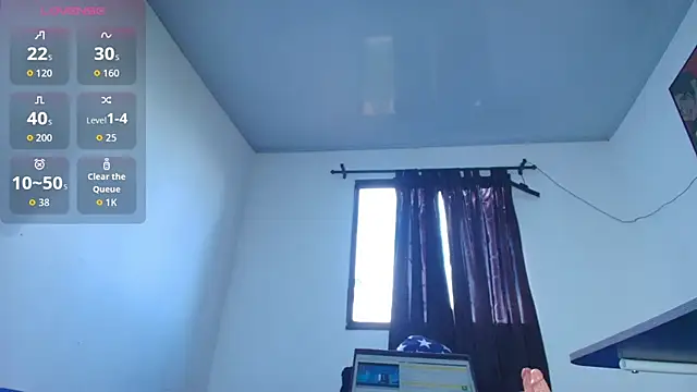 Snapshot of littlemodel chatting on 09.10.25 littlemodel online show from 09.10.25