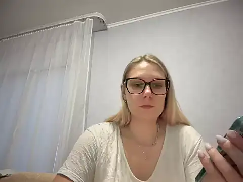 NikexPretty online show from 10.29.25