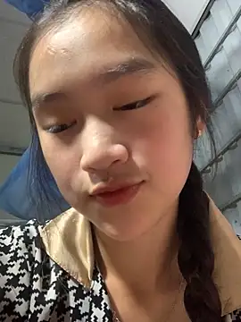 Snapshot of -Lie-06 chatting on 09.10.25 -Lie-06 online show from 09.10.25