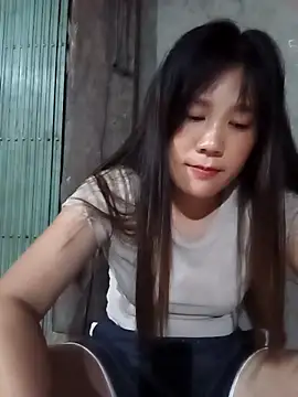 Snapshot of lai_tay chatting on 09.13.25 lai tay online show from 09.13.25