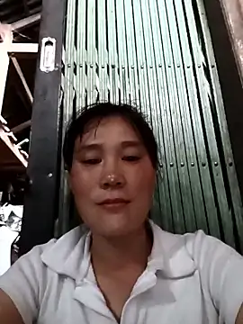 Snapshot of lai_tay chatting on 09.22.25 lai tay online show from 09.22.25