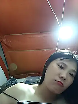 Snapshot of lai_tay chatting on 09.23.25 lai tay online show from 09.23.25