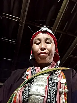 me-cute online show from 10.22.25