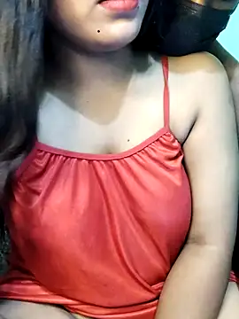 Snapshot of Shneeha_le chatting on 09.17.25 Shneeha le online show from 09.17.25