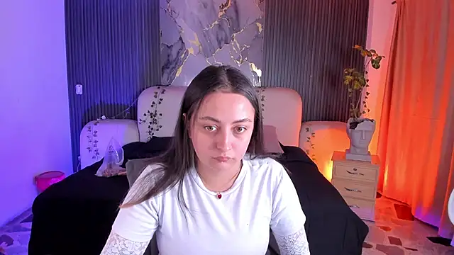 SarahCastro1  online show from 06.07.26
