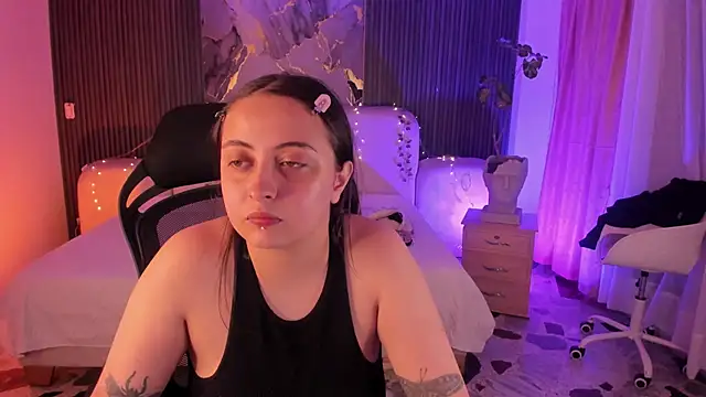 SarahCastro1  online show from 06.18.26