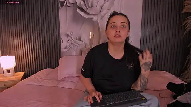 SarahCastro1  online show from 07.15.26