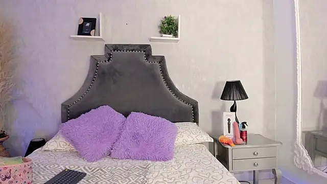 SarahCastro1  online show from 07.19.26