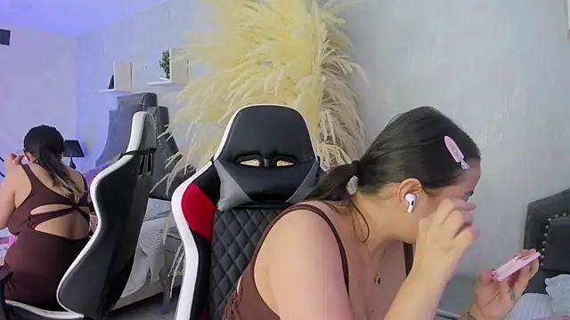 SarahCastro1  online show from 08.08.26