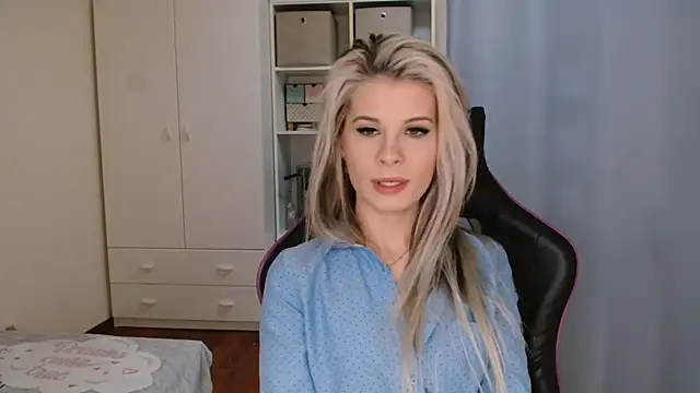 KristineGlow online show from 05.01.26