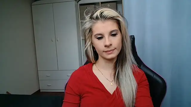 KristineGlow online show from 05.07.26