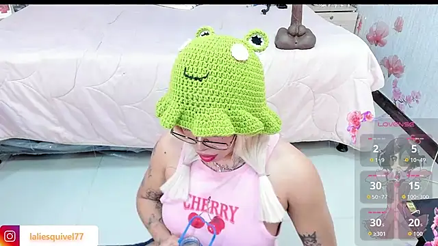 Snapshot of SafiroAgataaa chatting on 07.12.26 SafiroAgataaa online show from 07.12.26