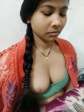 Snapshot of Vaani_Cutie chatting on 02.14.26 Vaani Cutie online show from 02.14.26