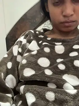 Snapshot of HeerStd chatting on 12.21.25 HeerStd online show from 12.21.25