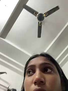 Snapshot of HeerStd chatting on 02.04.26 HeerStd online show from 02.04.26