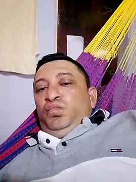 Snapshot of arnaldof50 chatting on 10.11.25 arnaldof50 online show from 10.11.25