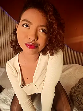 Snapshot of Nina_Kinky chatting on 11.08.25 Nina Kinky online show from 11.08.25