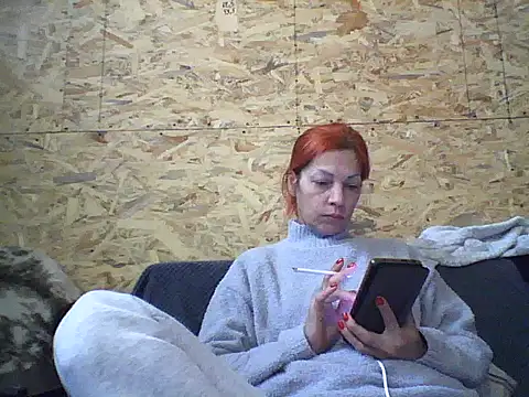 Snapshot of Milana38 chatting on 10.01.25 Milana38 online show from 10.01.25