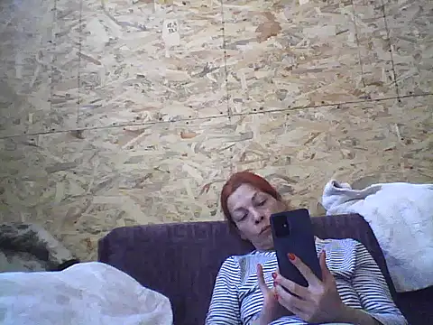 Snapshot of Milana38 chatting on 10.05.25 Milana38 online show from 10.05.25