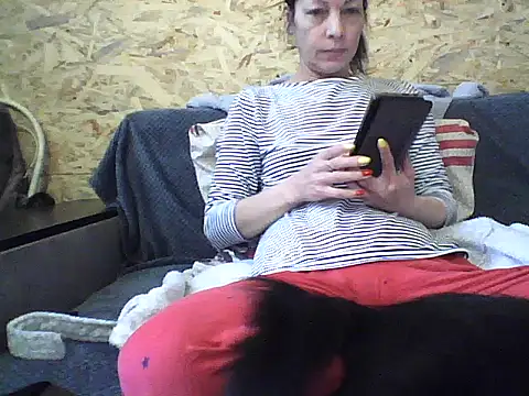Snapshot of Milana38 chatting on 10.16.25 Milana38 online show from 10.16.25