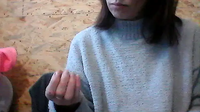 Snapshot of Milana38 chatting on 12.19.25 Milana38 online show from 12.19.25