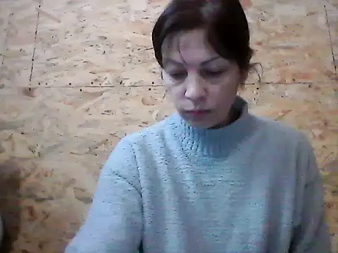 Snapshot of Milana38 chatting on 12.22.25 Milana38 online show from 12.22.25