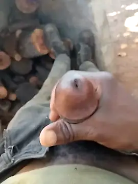 Snapshot of BigboyDick2 chatting on 10.02.25 BigboyDick2 online show from 10.02.25