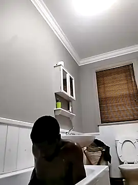 Snapshot of BigboyDick2 chatting on 12.16.25 BigboyDick2 online show from 12.16.25