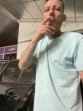 Snapshot of pimousssse chatting on 10.04.25 pimousssse online show from 10.04.25