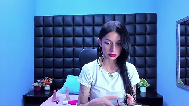 Dulce Miaa  online show from 02.25.26