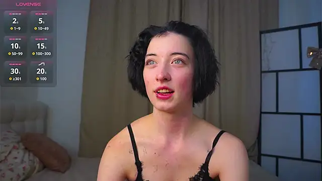 Snapshot of JuanaFriesz chatting on 02.12.26 JuanaFriesz online show from 02.12.26