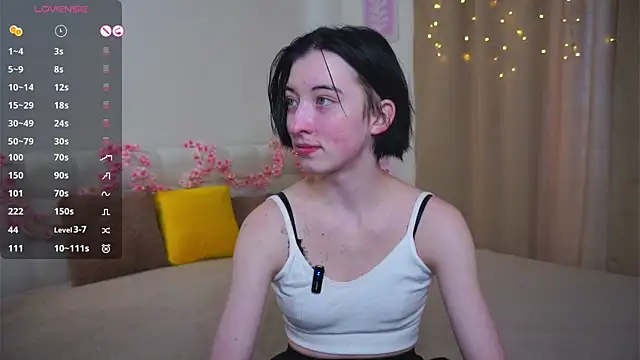 Snapshot of JuanaFriesz chatting on 02.18.26 JuanaFriesz online show from 02.18.26