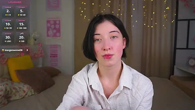 Snapshot of JuanaFriesz chatting on 02.25.26 JuanaFriesz online show from 02.25.26