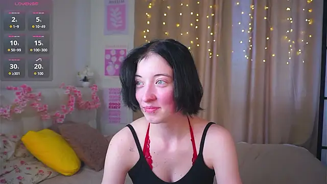 Snapshot of JuanaFriesz chatting on 03.13.26 JuanaFriesz online show from 03.13.26