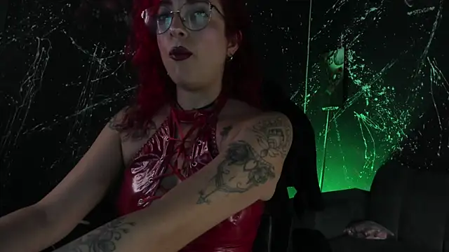 Snapshot of RoxanneStorm_ chatting on 07.29.26 RoxanneStorm online show from 07.29.26