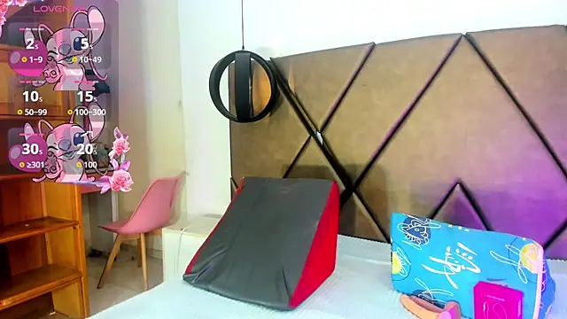 PenelopeGuzman   online show from 04.20.26