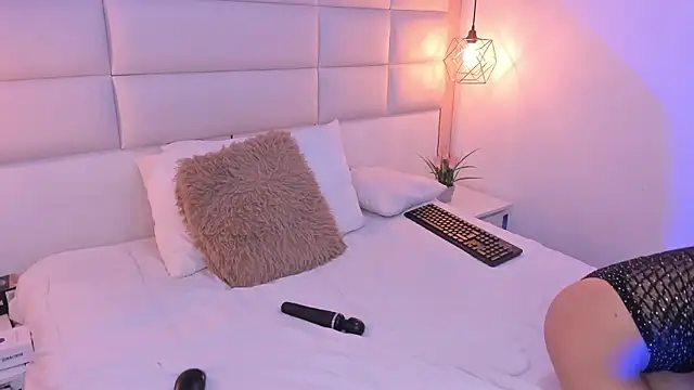 Snapshot of Lucia_jane chatting on 01.17.26 Lucia jane online show from 01.17.26