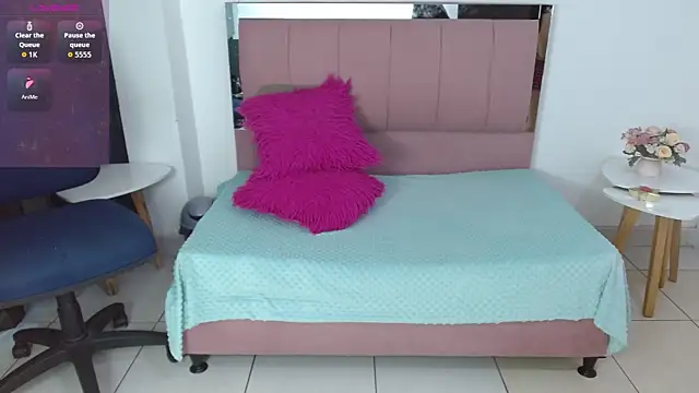 SammySmall F w online show from 01.17.26