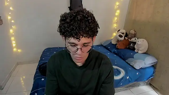 Tom Blues online show from 11.24.25