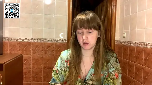 MaroonMoon  online show from 10.26.25