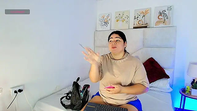 elizawiliamst online show from 06.12.26