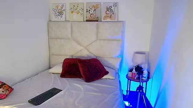 elizawiliamst online show from 07.31.26