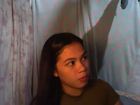 Snapshot of Zachariah_05 chatting on 10.06.25 Zachariah 05 online show from 10.06.25