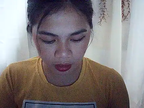 Snapshot of Zachariah_05 chatting on 10.18.25 Zachariah 05 online show from 10.18.25